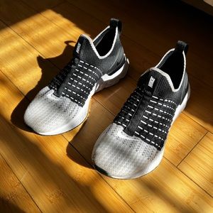 Nike React Phantom Run Flyknit Women's Road Running Shoes